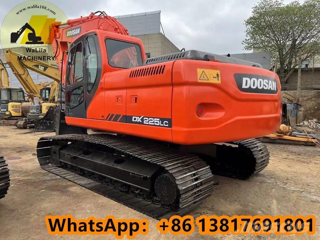 Doosan DX 225 LCA Raupenbagger