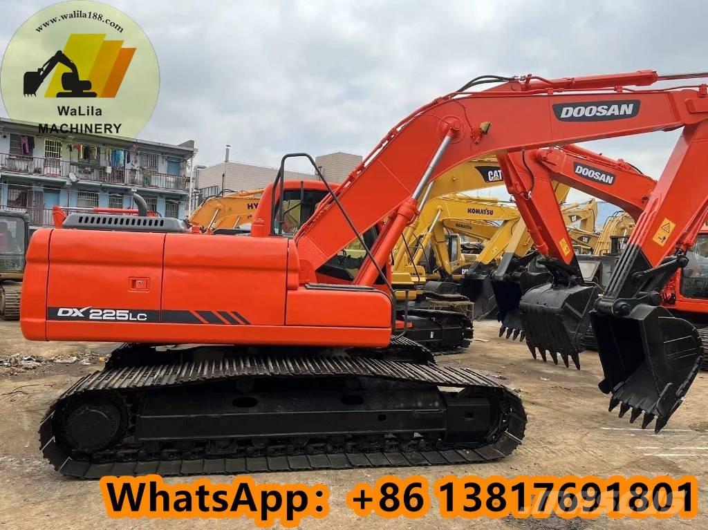 Doosan DX 225 LCA Raupenbagger