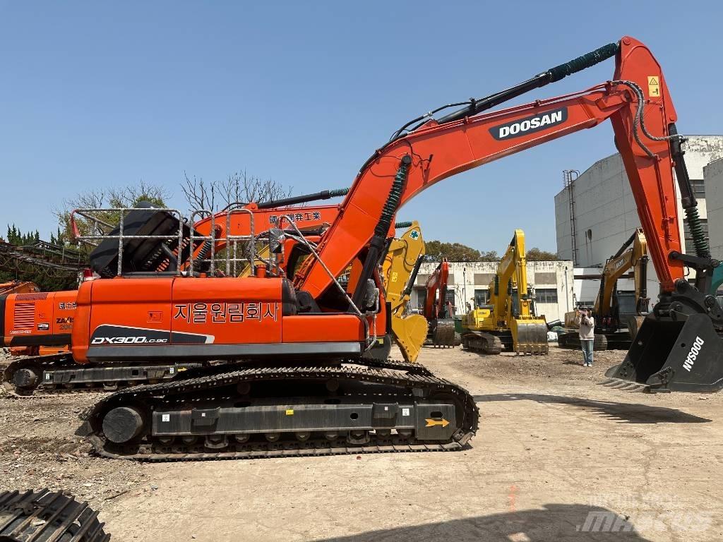 Doosan DX 300 Midibagger  7t - 12t