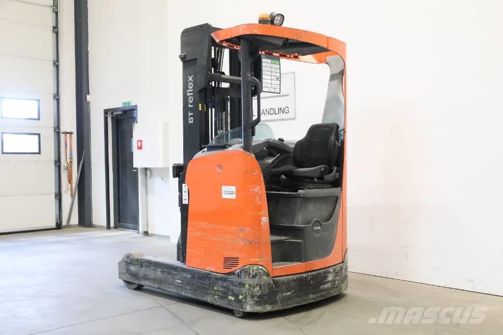 Toyota RRE200H Schubmaststapler