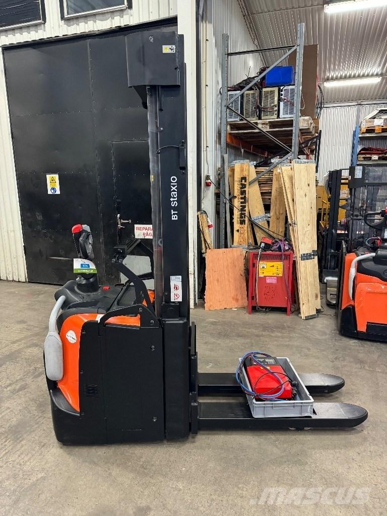 Toyota SPE160L Deichselstapler
