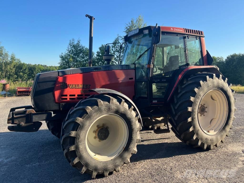 Valtra Valmet 8100 Traktoren