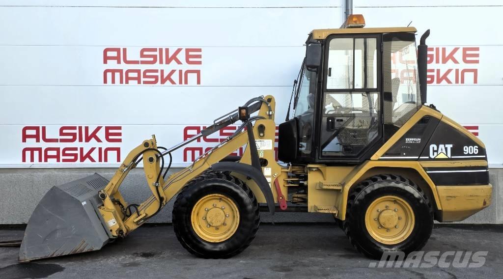CAT 906 Radlader