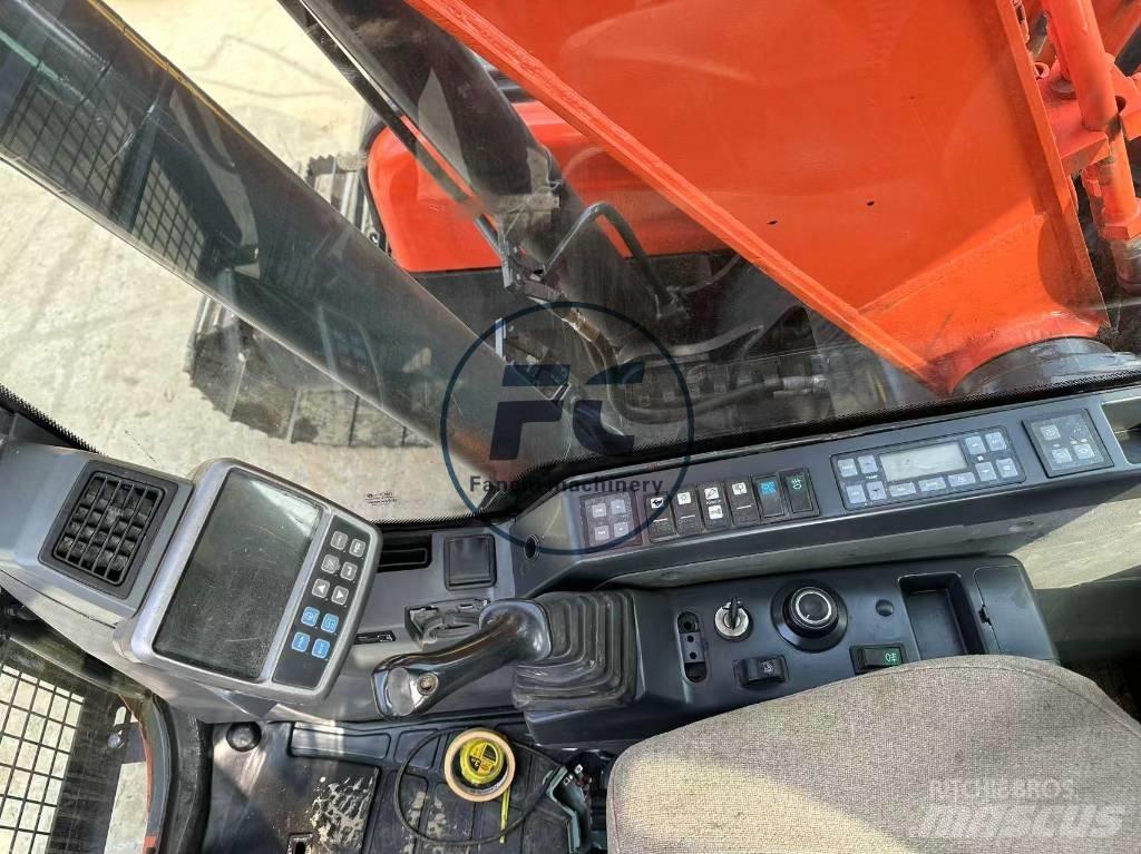 Doosan DX 140 Raupenbagger