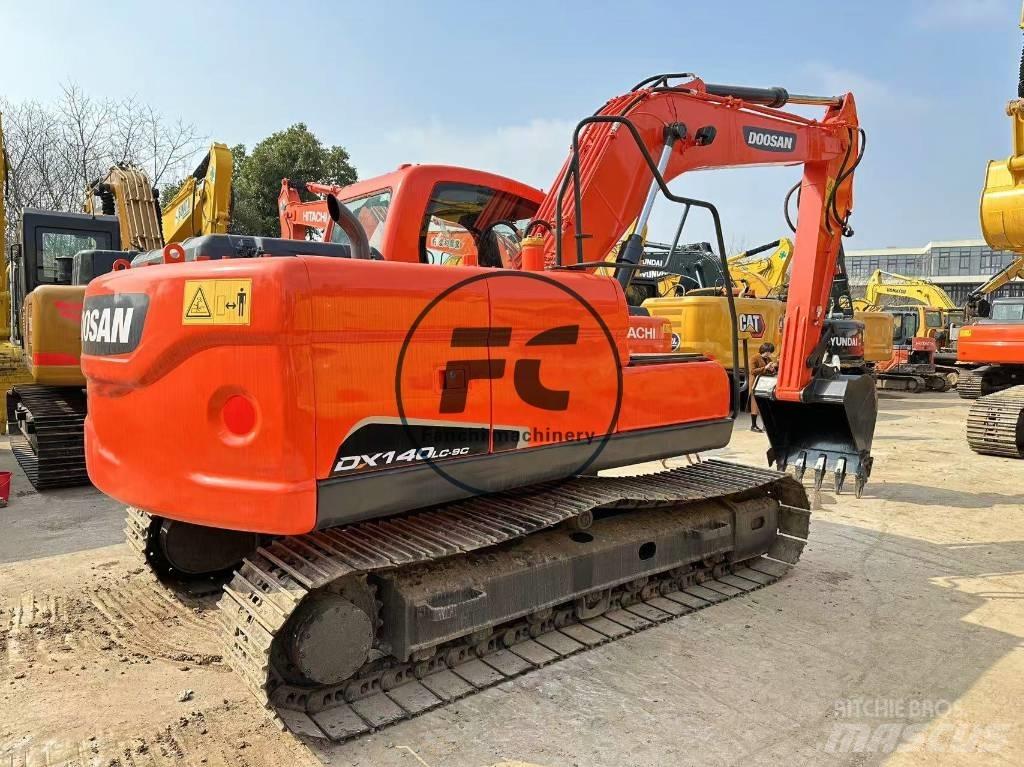 Doosan DX 140 Raupenbagger