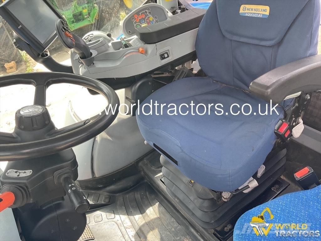 New Holland T 7.210 Traktoren