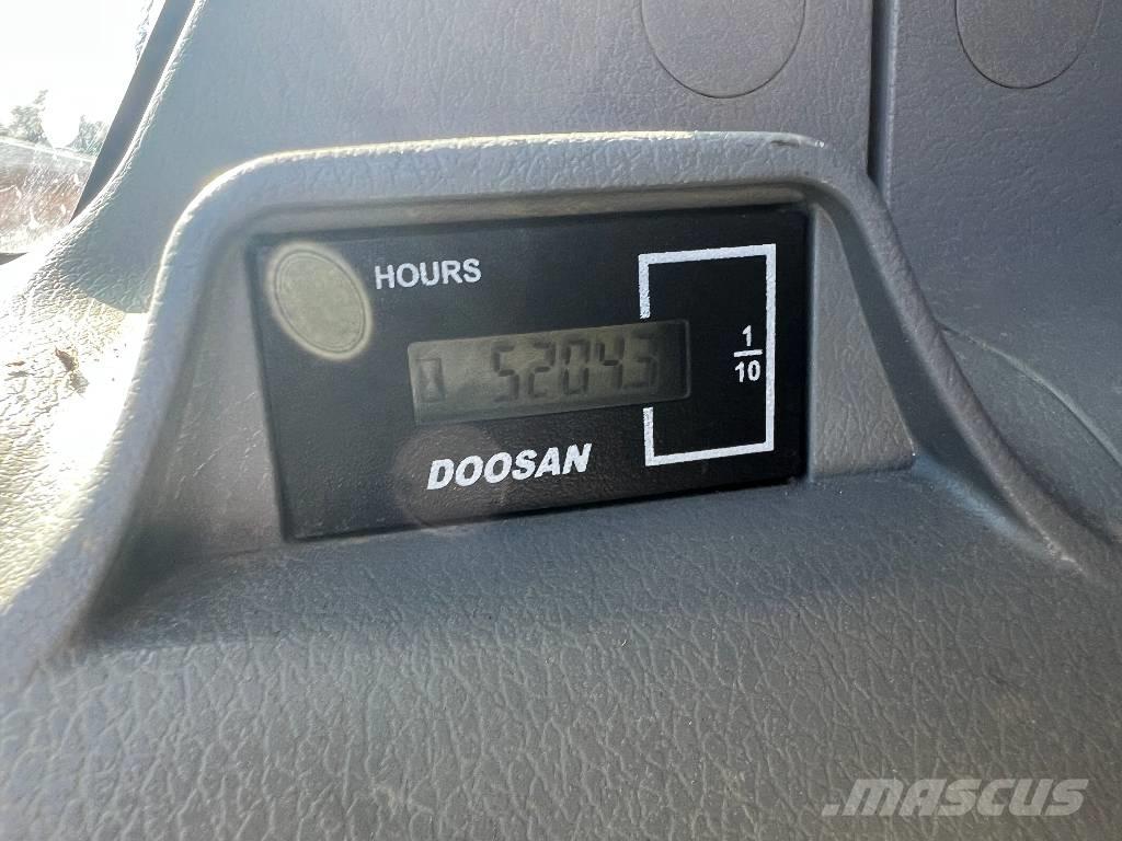 Doosan DX140LC-5 Raupenbagger