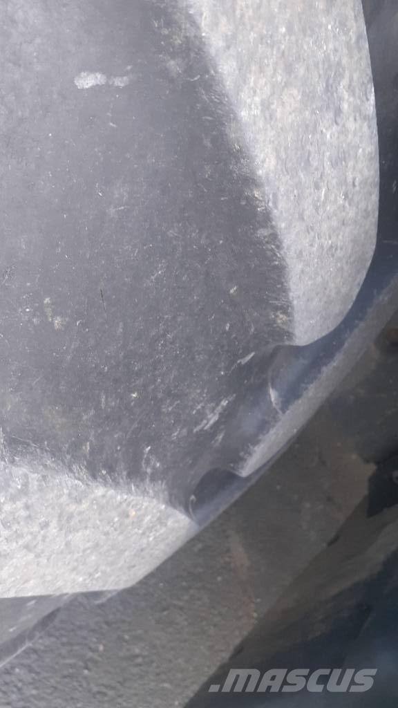 John Deere 6145 R Traktoren