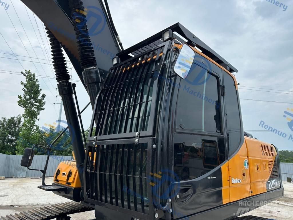 Hyundai 225LC-9S Raupenbagger