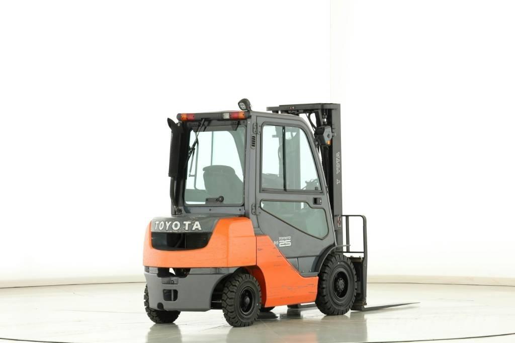 Toyota 02-8 FDF 25 Diesel heftrucks
