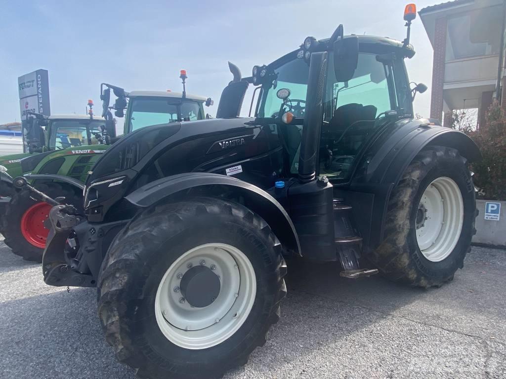 Valtra T 144 Traktoren