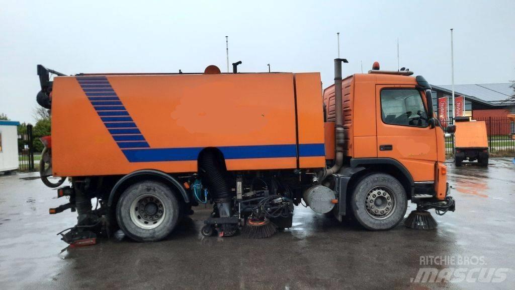 Volvo FM9 + Beam CX800 Kehrmaschine