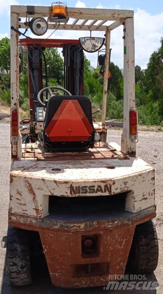Nissan EH02A20U Diesel heftrucks