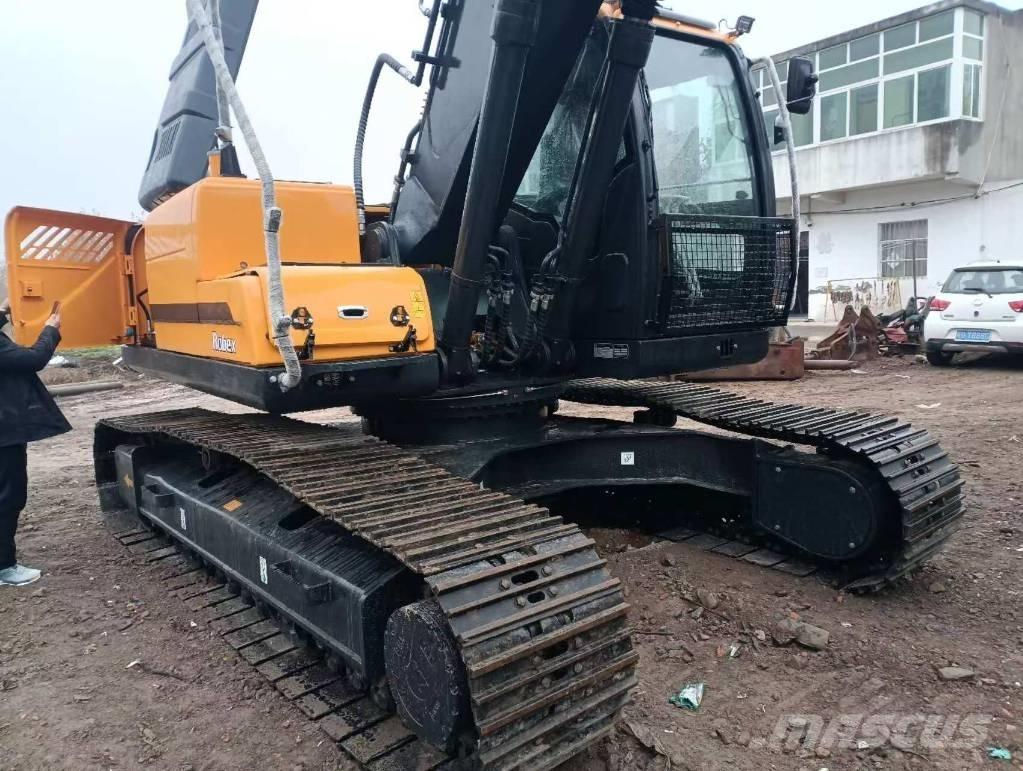 Hyundai 220LC-9S Raupenbagger
