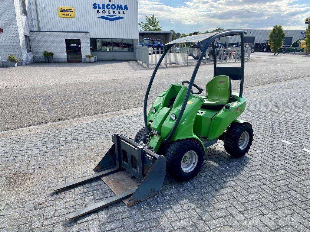 Avant 218 Radlader