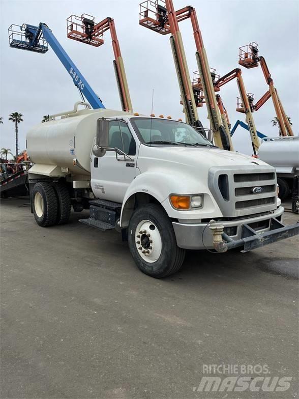 Ford F750 Tankwagen