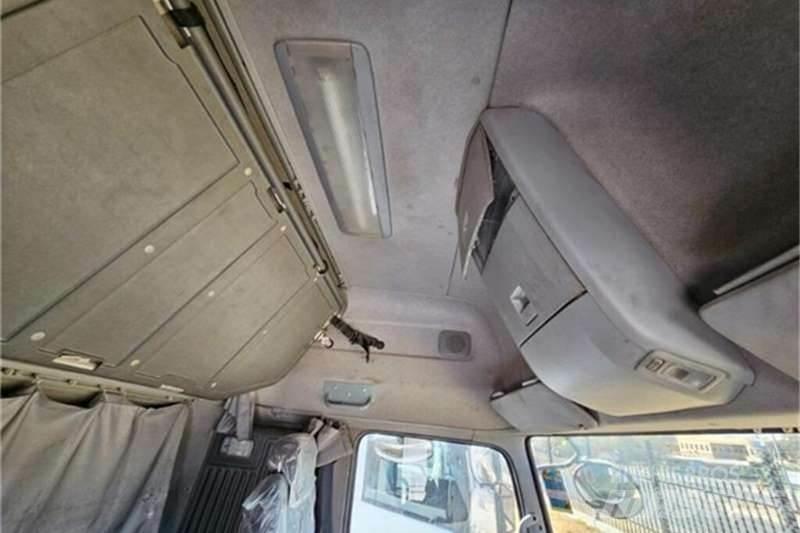 UD TRUCKS QUON Andere Fahrzeuge