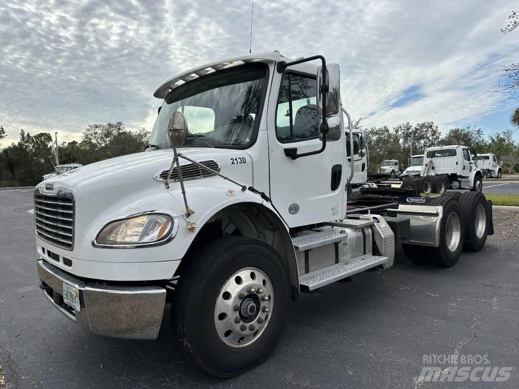 Freightliner M2 Sattelzugmaschinen