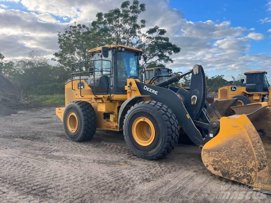 DEERE 724P Radlader