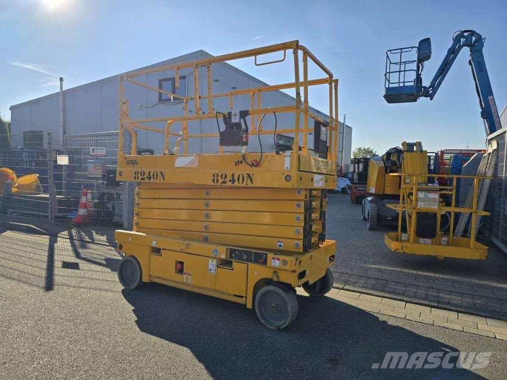 Haulotte Compact 14 Scheren-Arbeitsbühnen