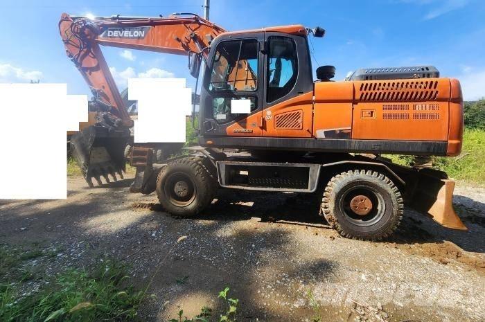 Doosan DX 210 W Mobilbagger
