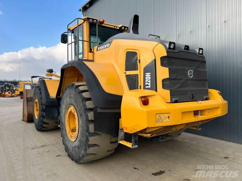 Volvo L220H Radlader
