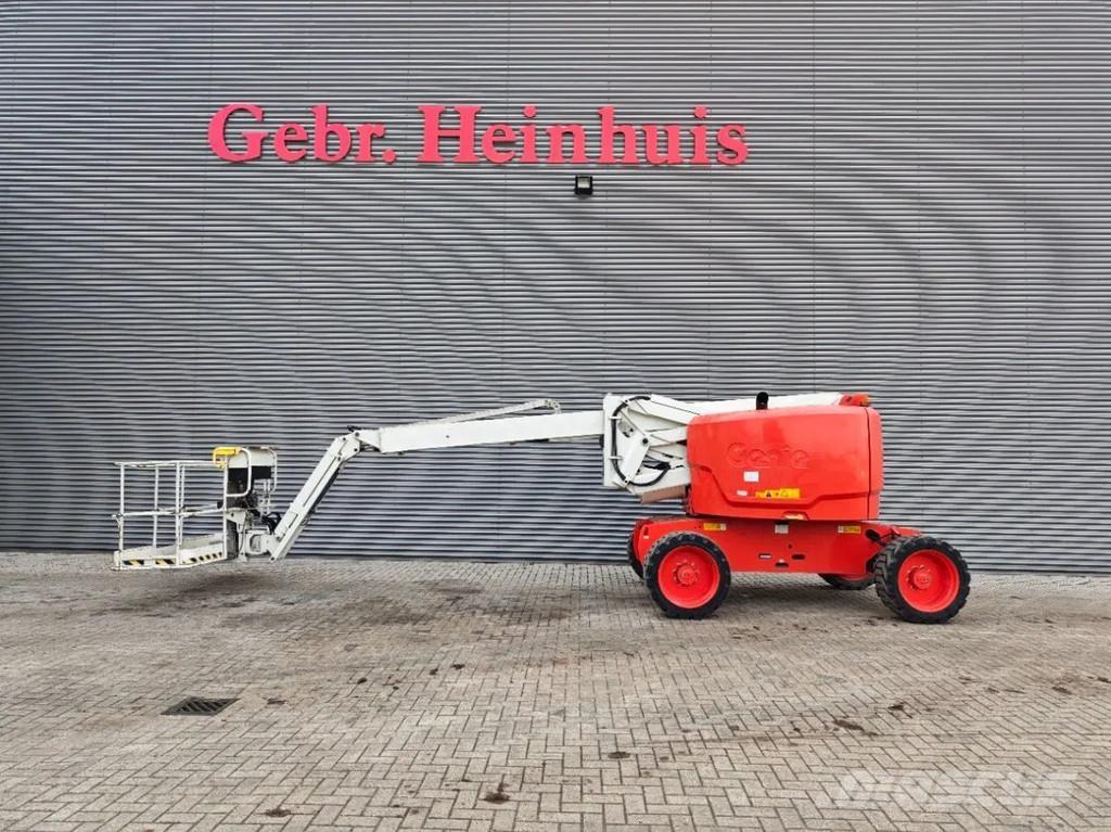 Genie Z-62/40 Gelenkteleskoparbeitsbühnen