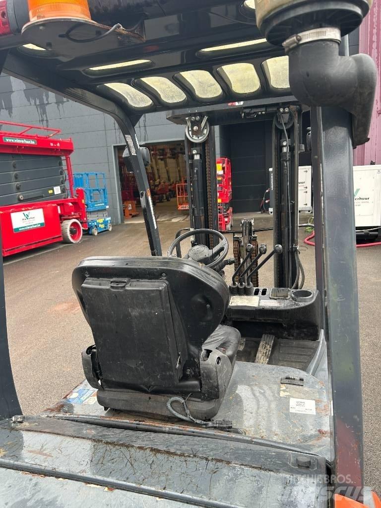 Toyota 02-8 FDF 25 Diesel heftrucks