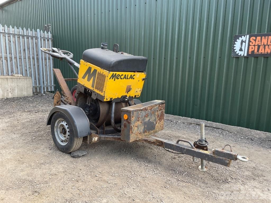 Mecalac MBR 71 Walzenzüge