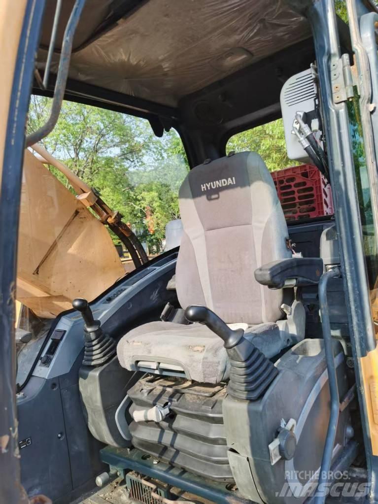 Hyundai 330LC-9s Raupenbagger