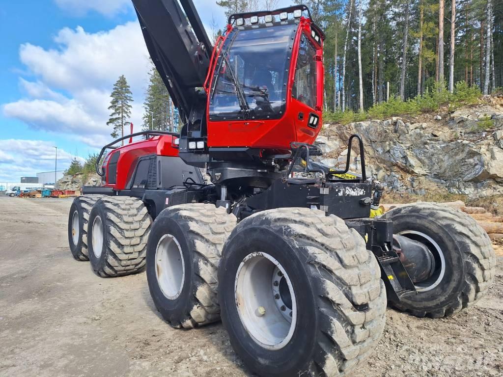 Komatsu 931 XC Harvester