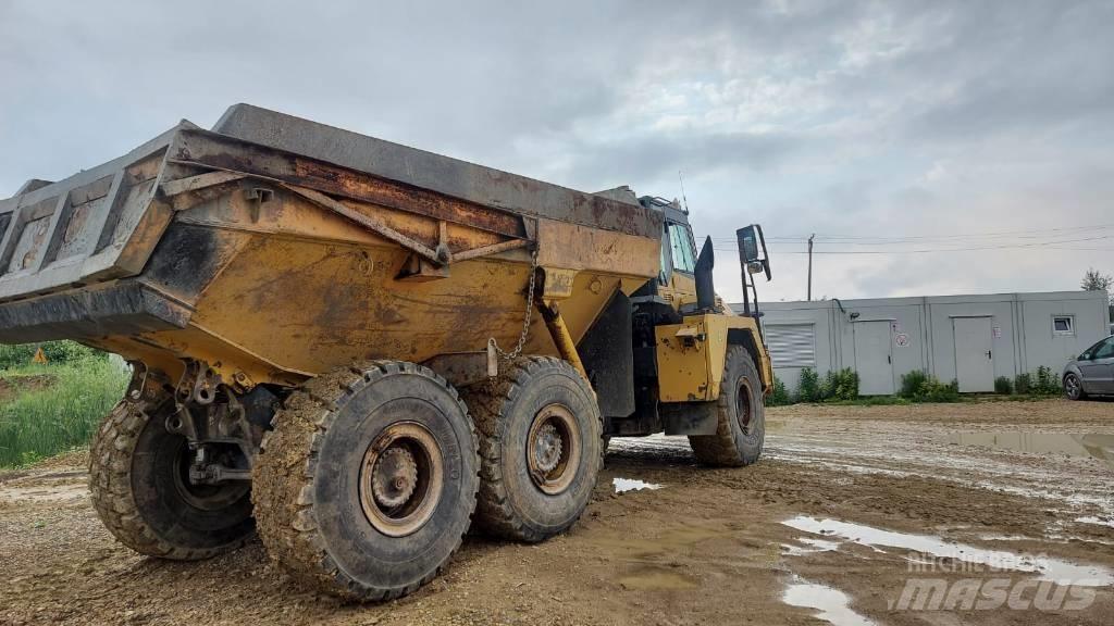 Komatsu HM300-2 Dumper - Knickgelenk