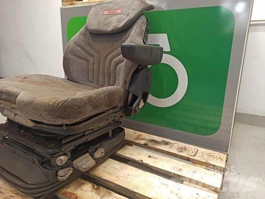 Valtra N 163 chair Kabinen