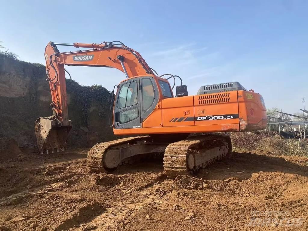 Doosan DX 300 LC Raupenbagger
