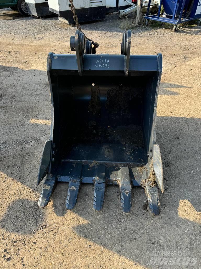 Doosan DX 140 LC Schaufeln
