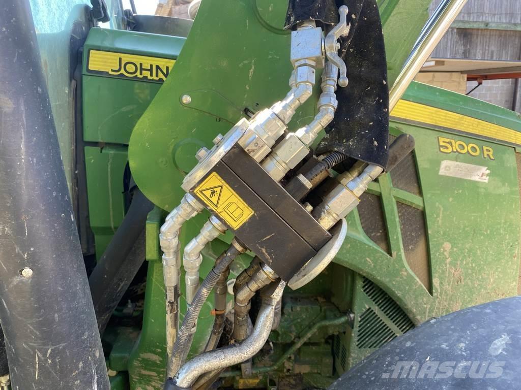 John Deere 5100 R Traktoren