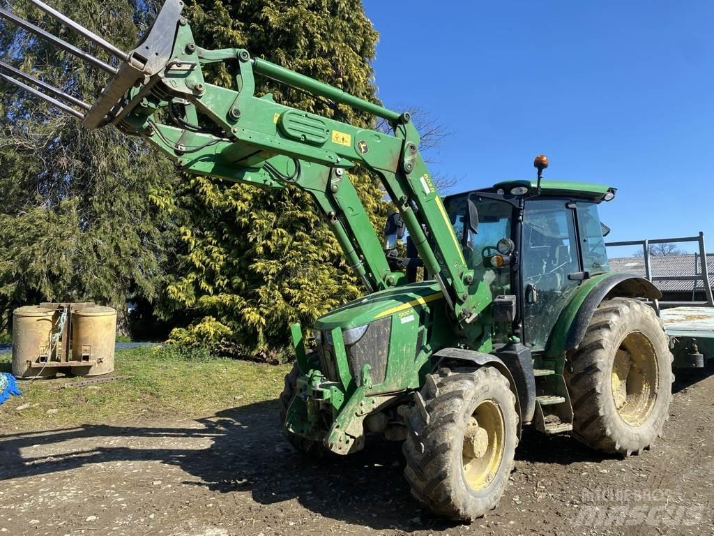 John Deere 5100 R Traktoren