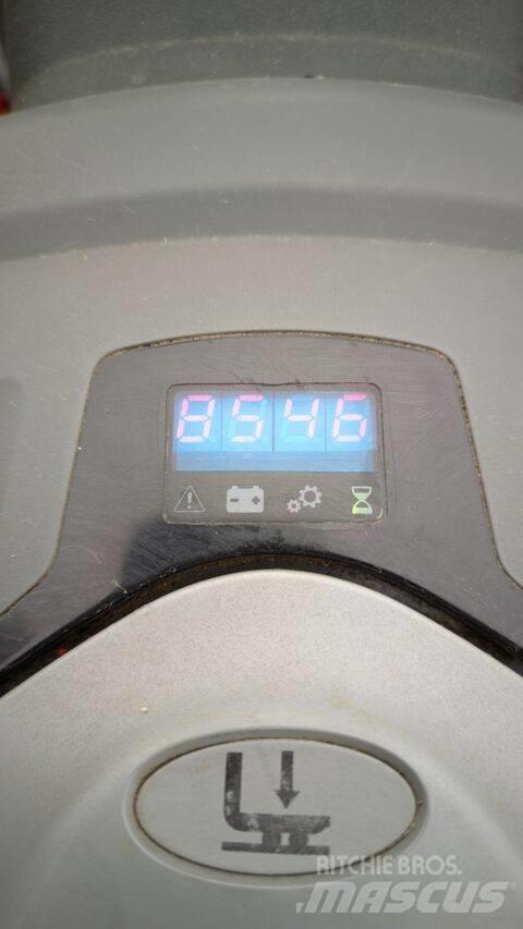 Toyota SPE160L Deichselstapler