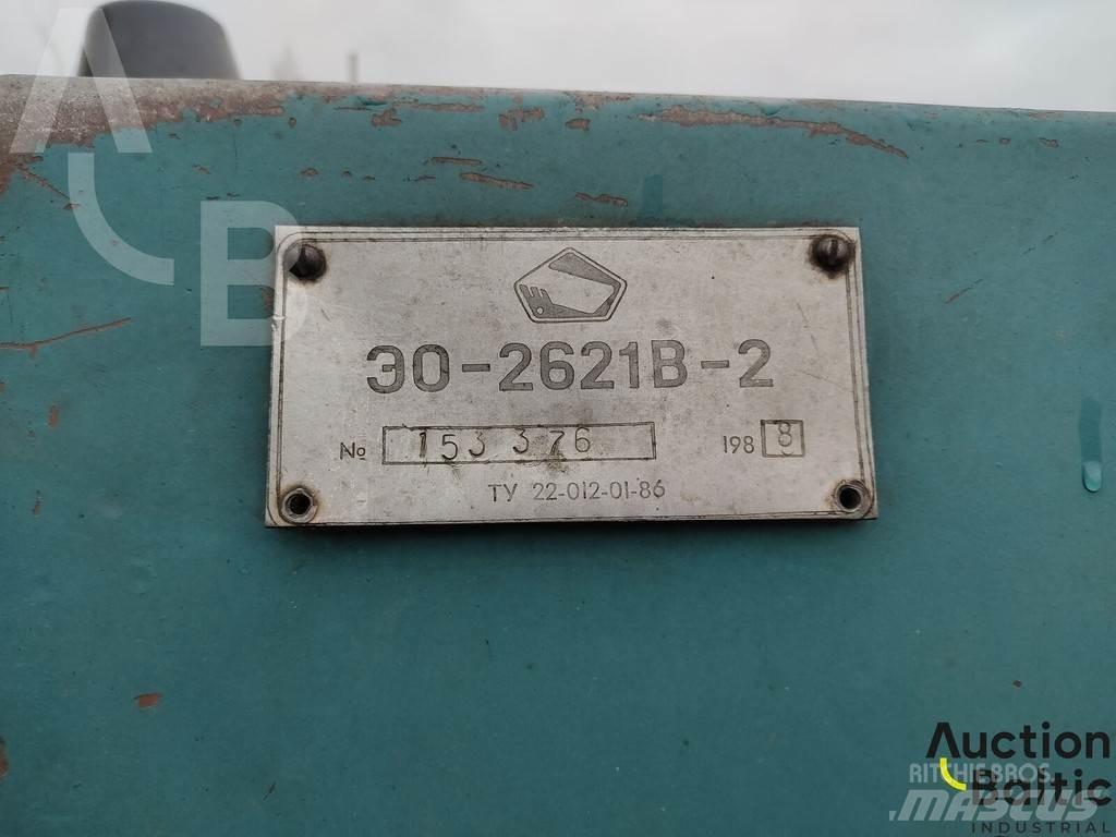  JUMZ EO-2621B-2 Traktoren