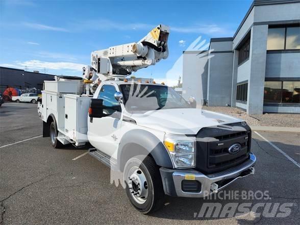 Altec AT40M LKW-Arbeitsbühnen