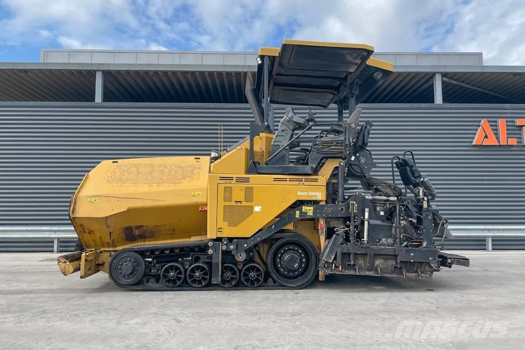 CAT AP555F Strassenfertiger