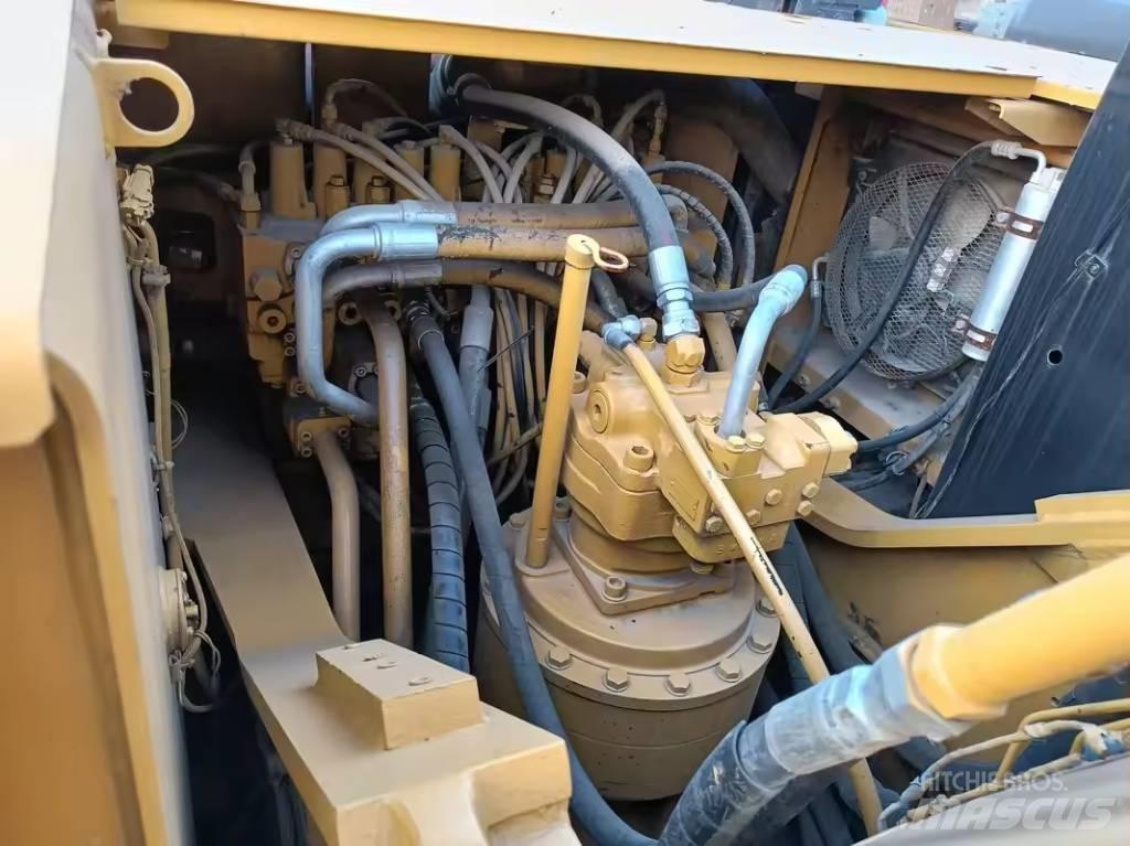 CAT 324 D Raupenbagger