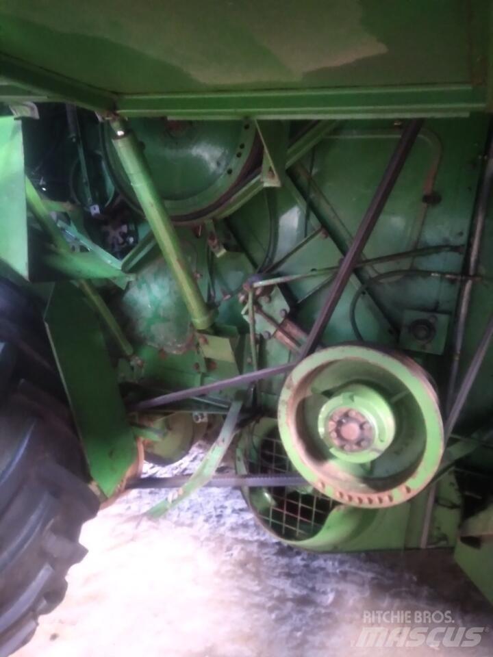 John Deere 1065 Mähdrescher