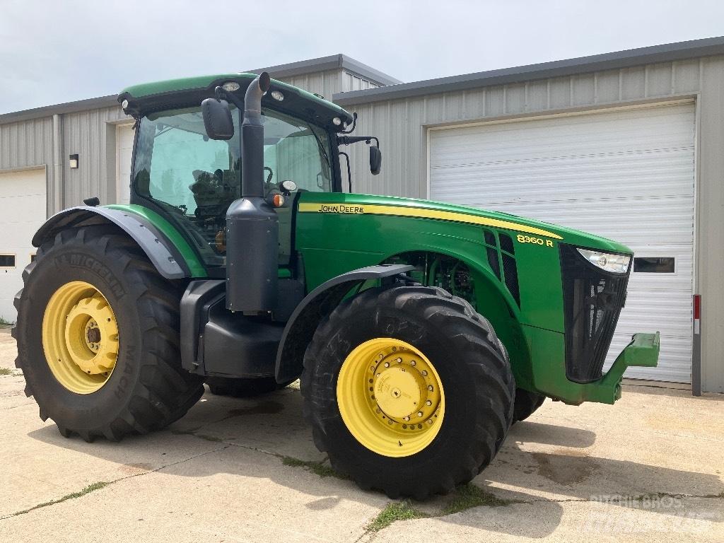 John Deere 8360 R Traktoren