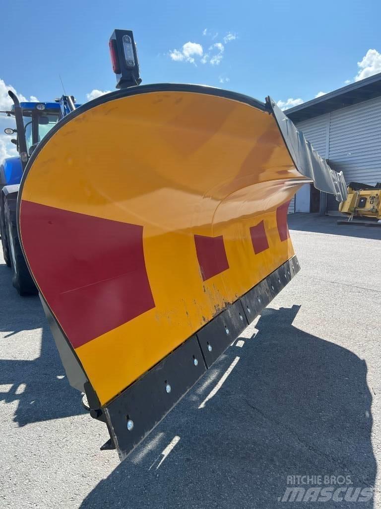 Snowline 4000 TA PK Schneeschilde und -pflüge