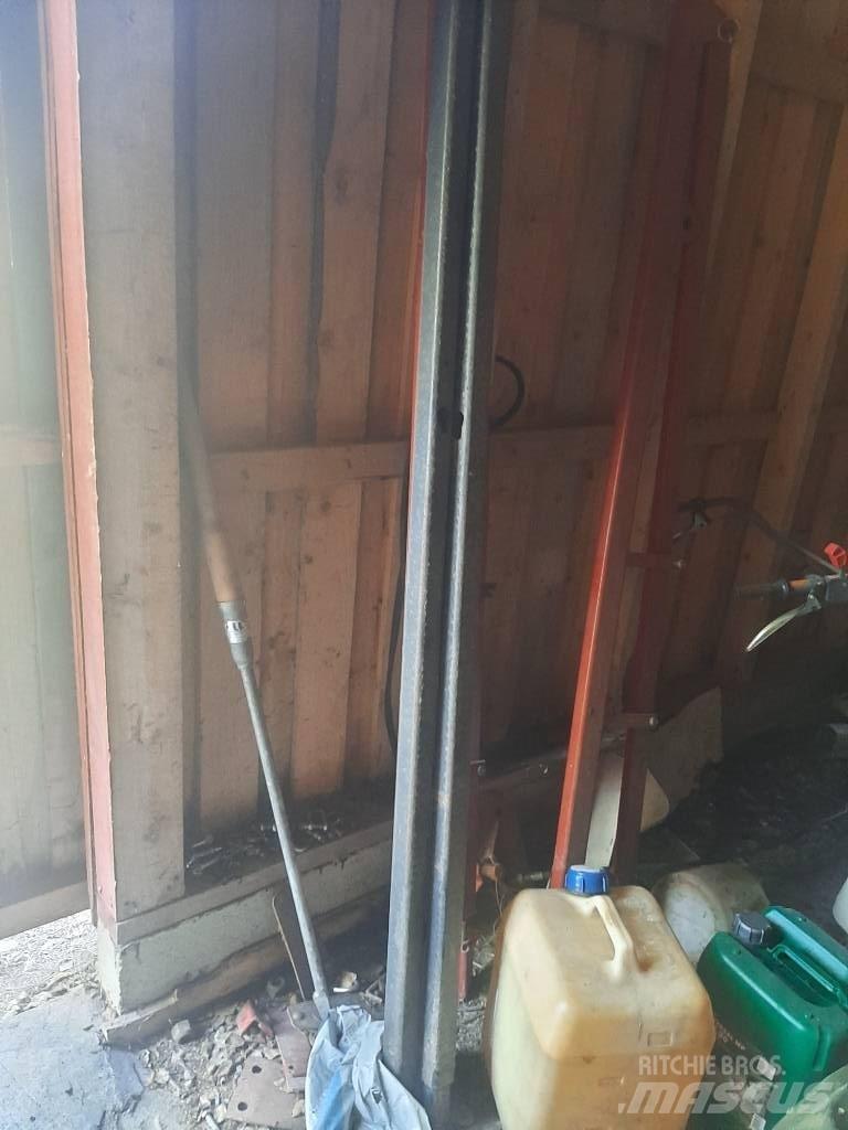Tuhti Rehulaidat M90 Weitere Anhänger