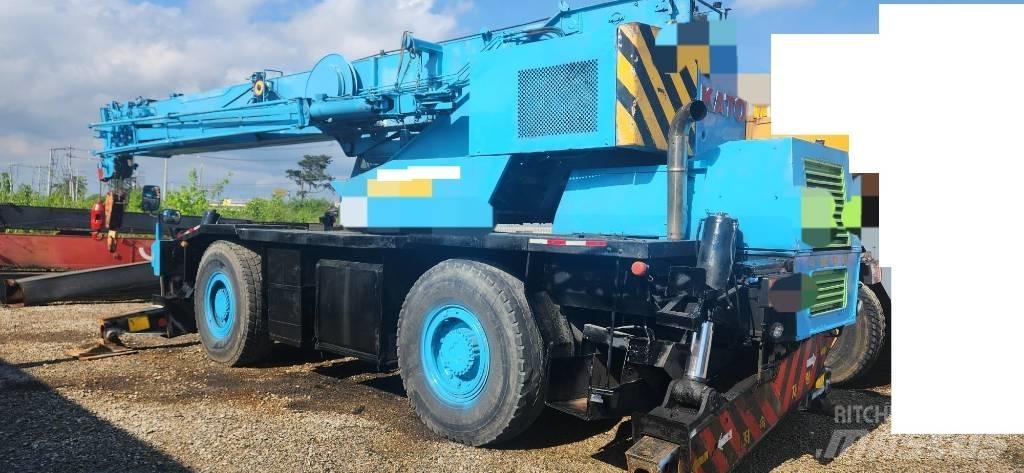Kato KR 35 H-3 Ruwterrein kranen