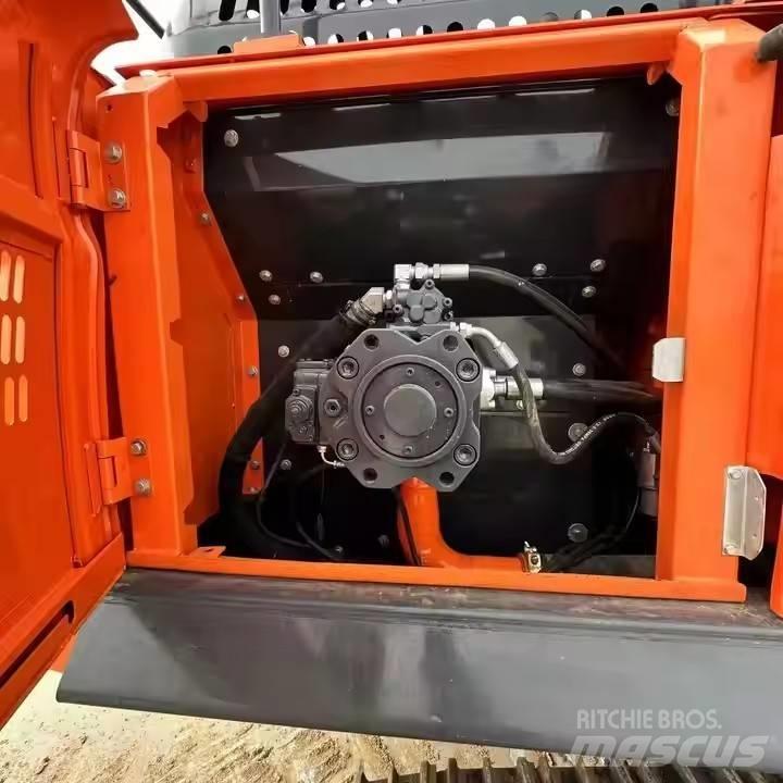 Doosan DX300LC Raupenbagger