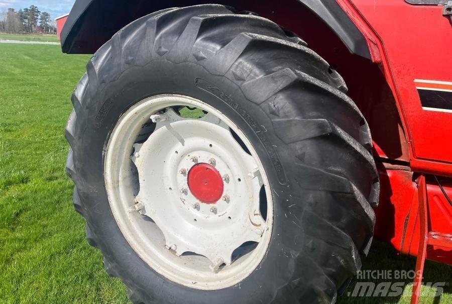 Case IH 844 XL Traktoren