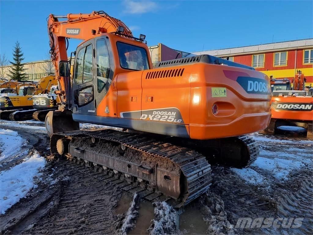 Doosan DX 225 LC Raupenbagger